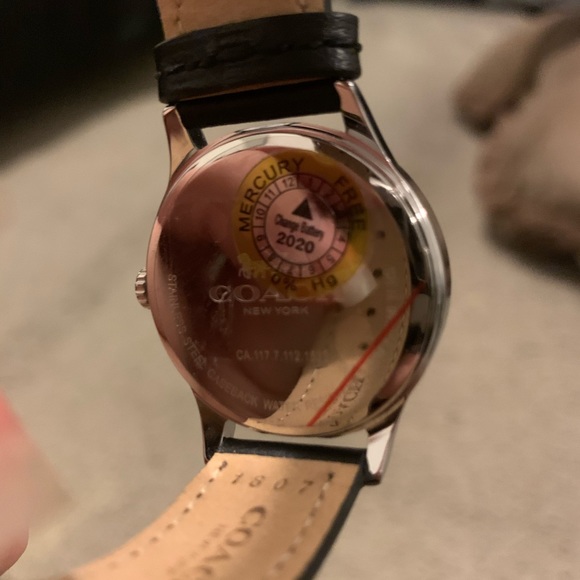 Coach Black Ruby Limited Edition Honey Bee Watch🐝 - Picture 4 of 4